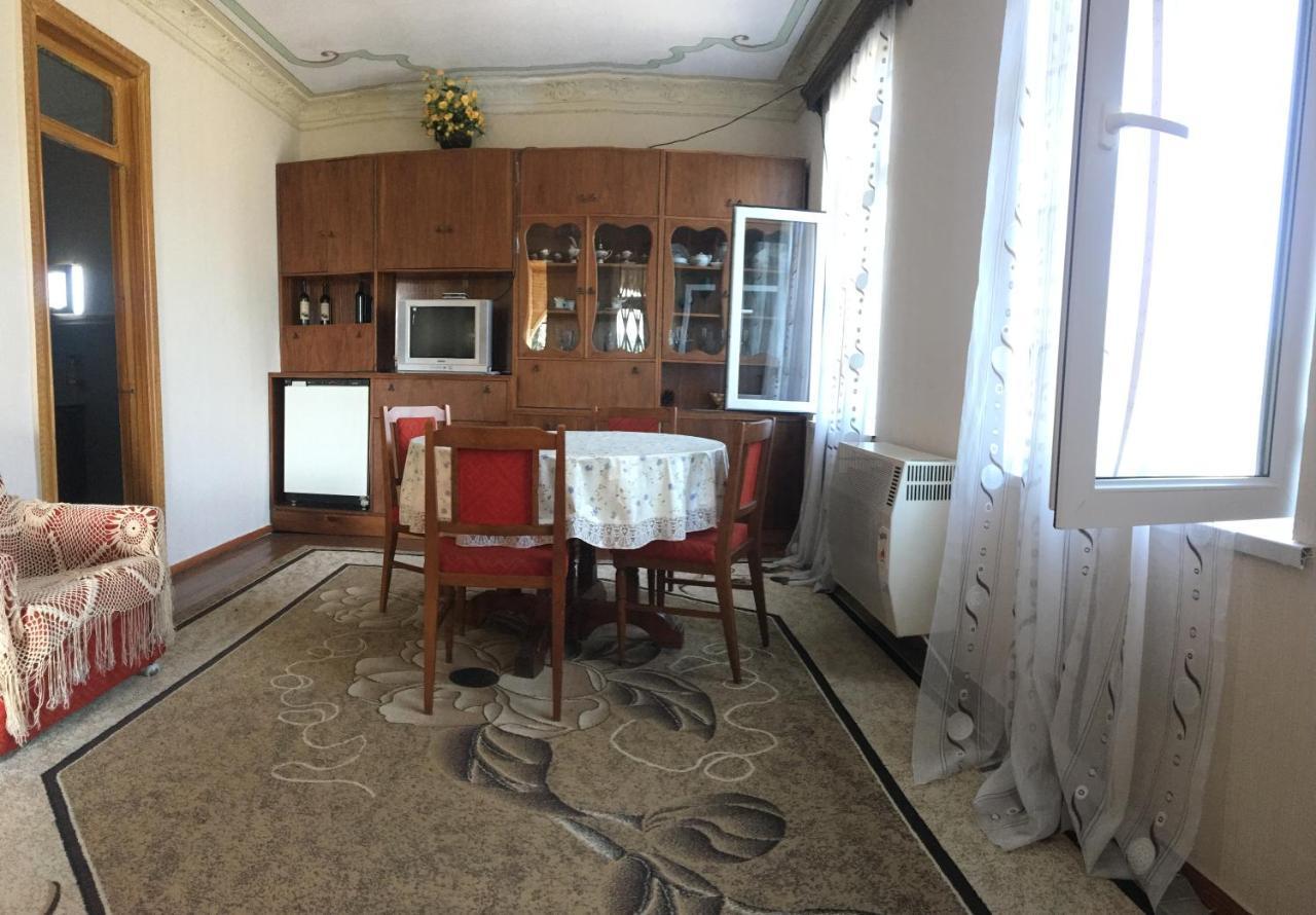 Ferienwohnung Hause Zqaltubo Exterior foto